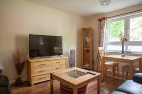 Homely Flat close to Centre with Free Parking